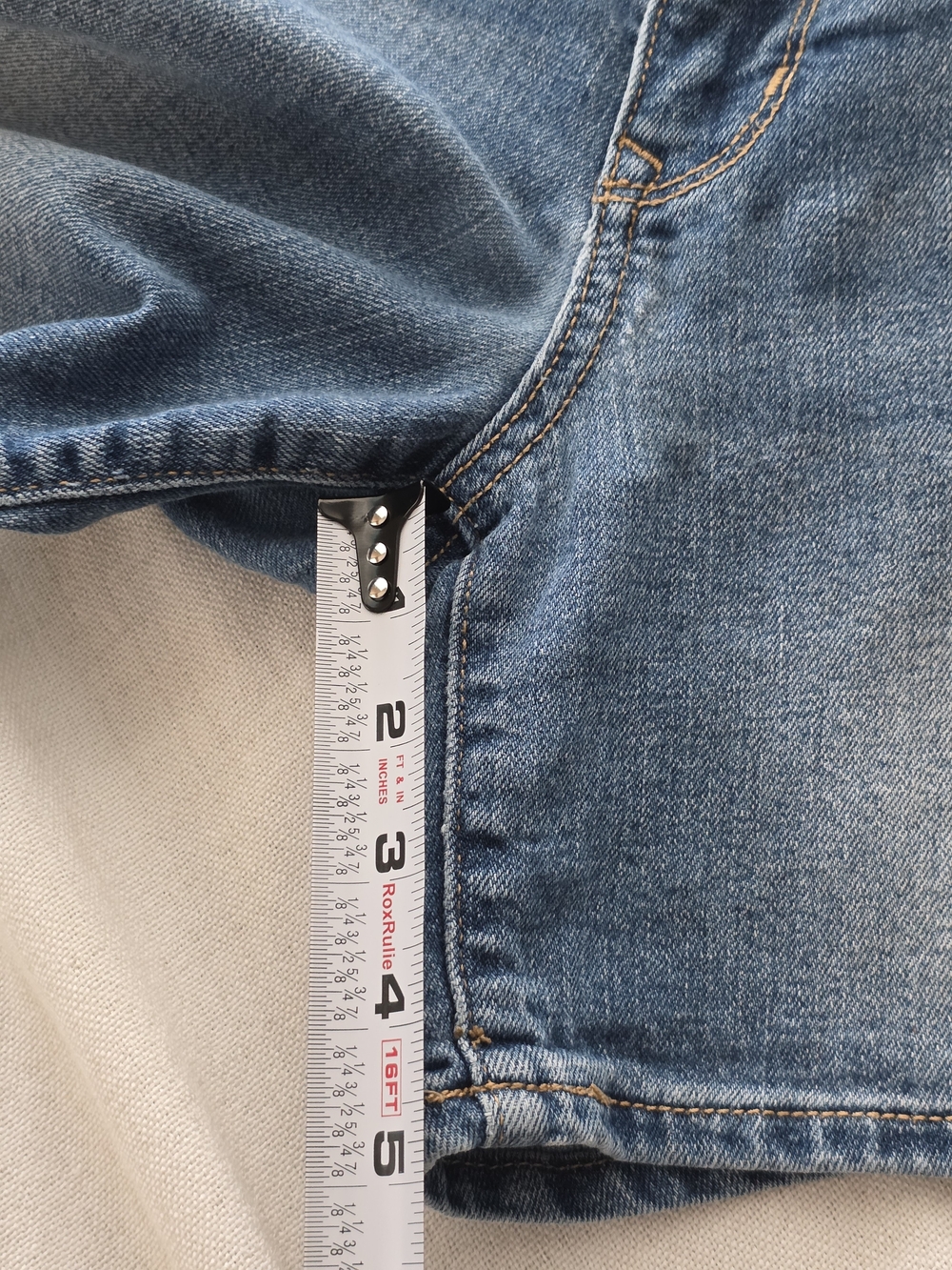 Old Navy Blue Distressed Boyfriend Jeans  Denim Shorts‎ Vintage Mid Rise Size 8 - Picture 11 of 12